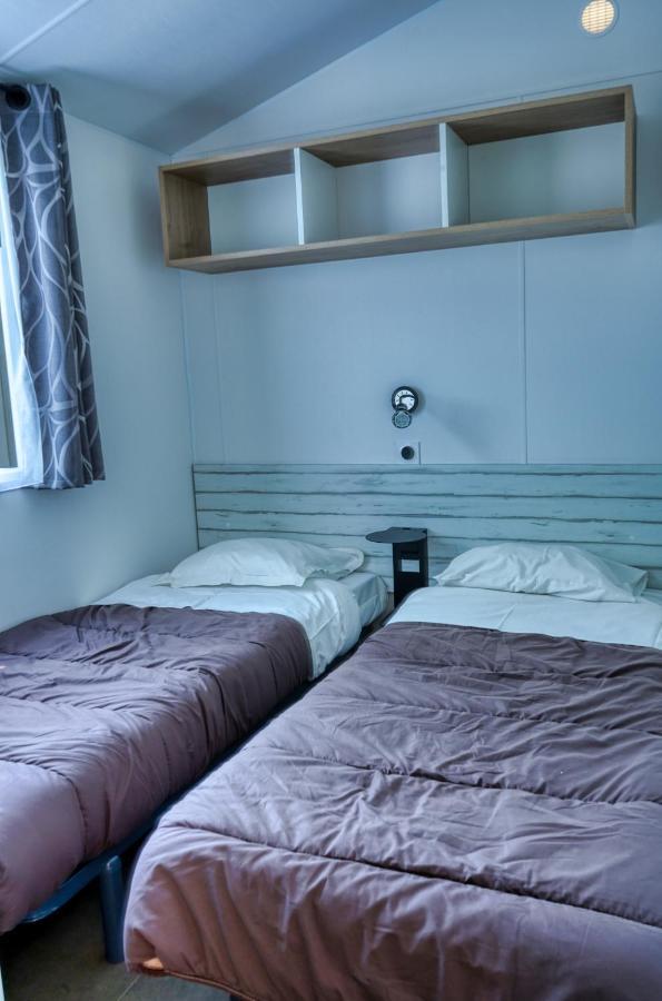 Camping Resort Les Champs Blancs Agde Esterno foto