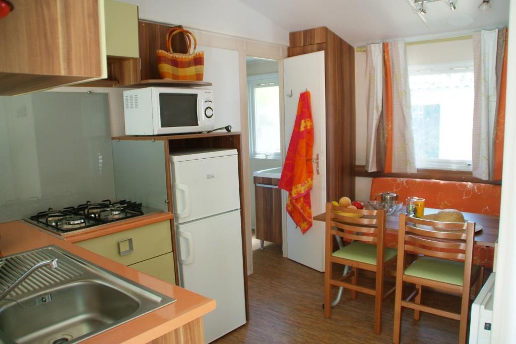 Camping Resort Les Champs Blancs Agde Camera foto