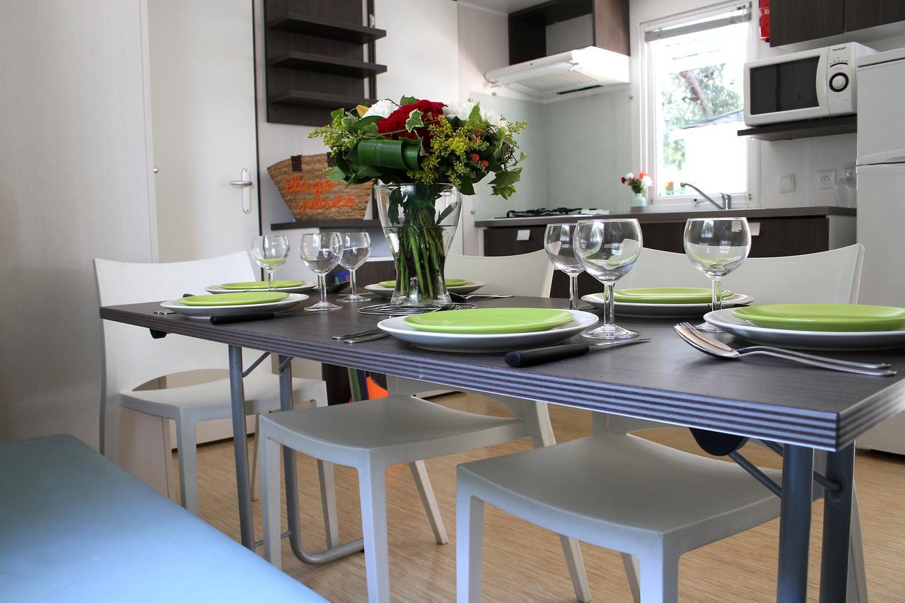 Camping Resort Les Champs Blancs Agde Esterno foto