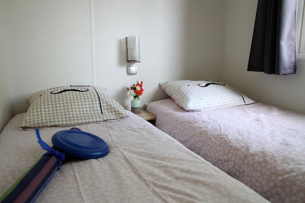 Camping Resort Les Champs Blancs Agde Esterno foto