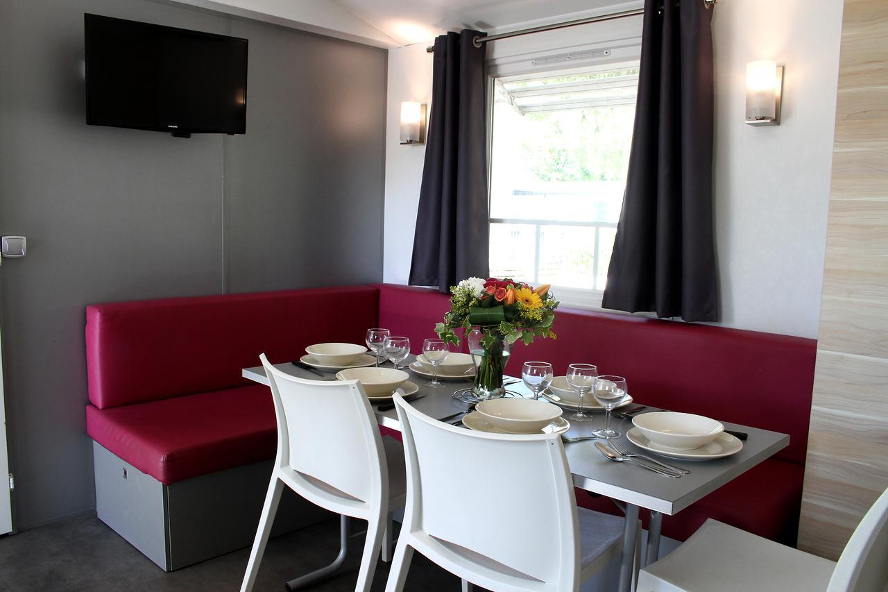 Camping Resort Les Champs Blancs Agde Esterno foto