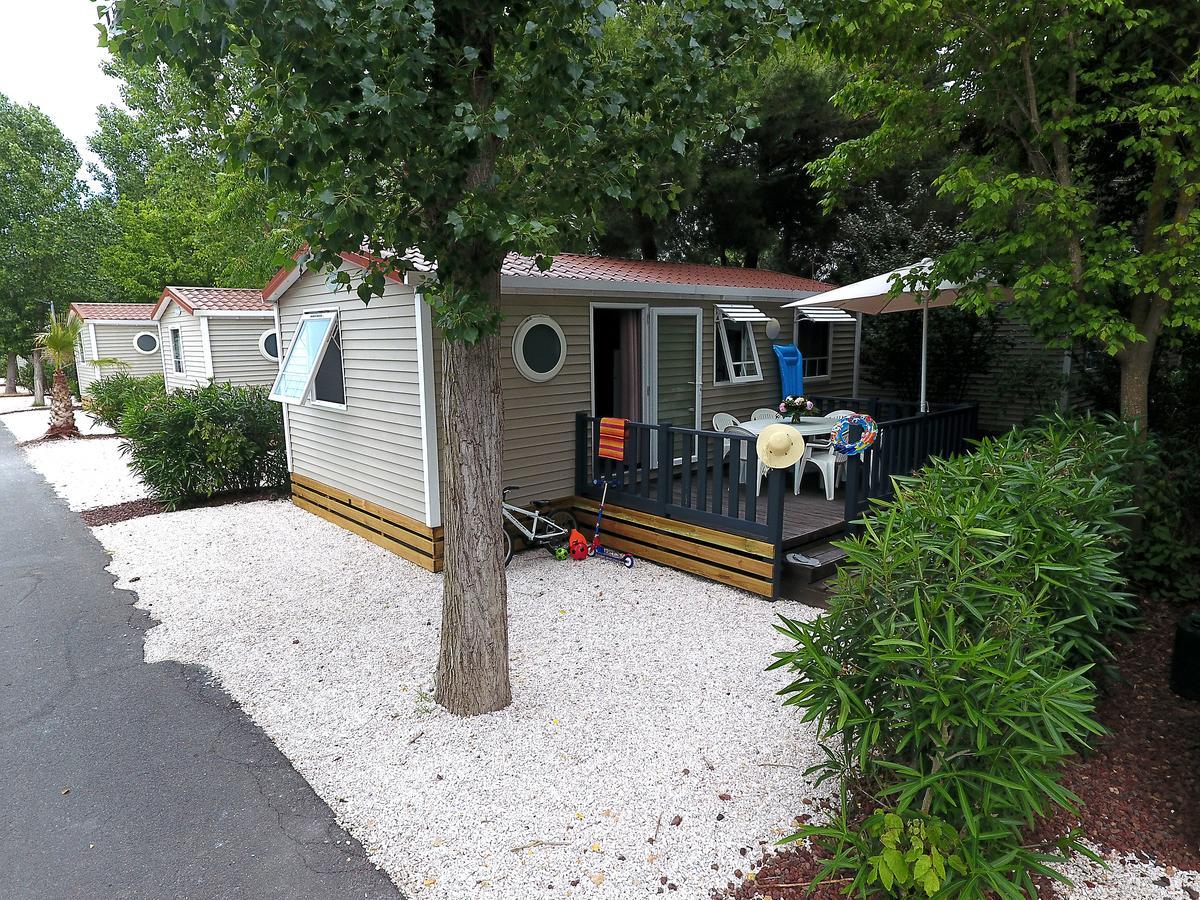 Camping Resort Les Champs Blancs Agde Esterno foto