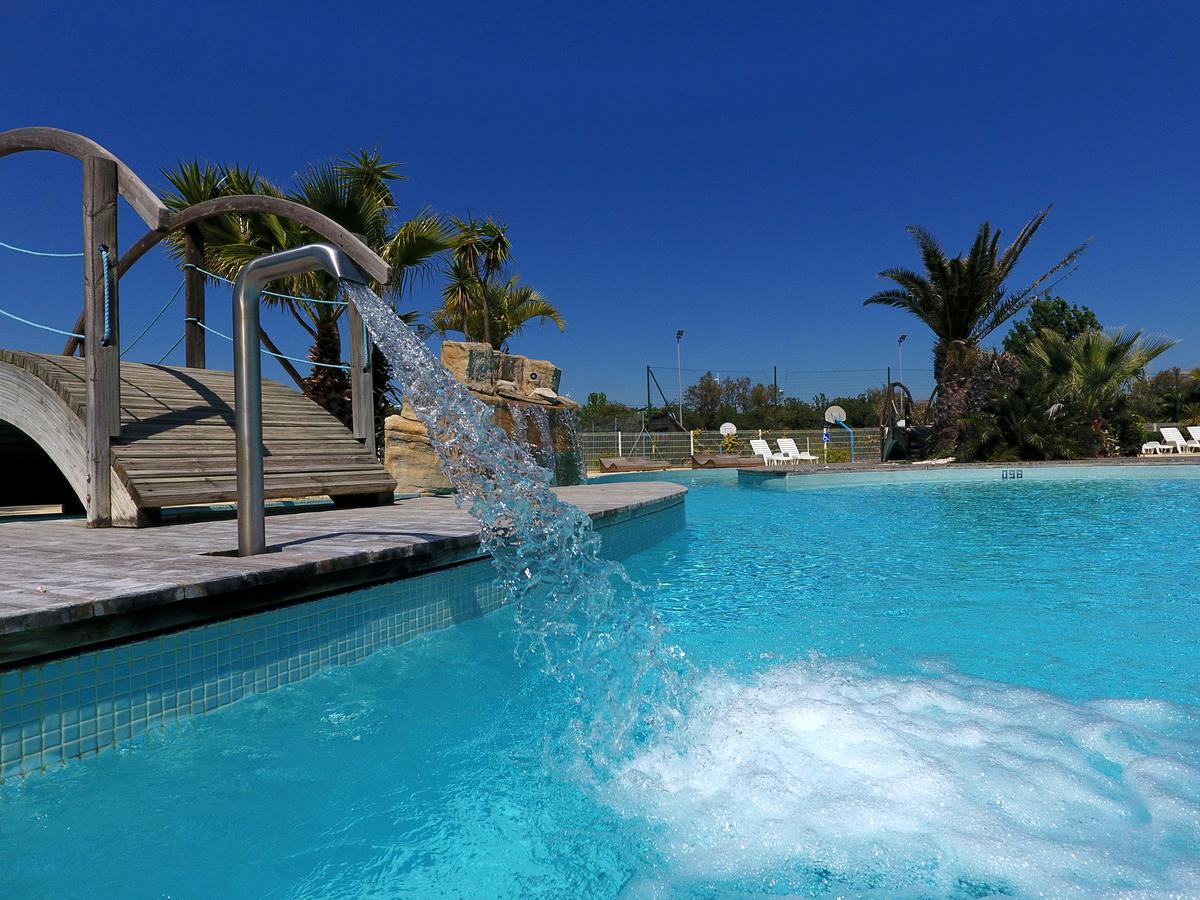Camping Resort Les Champs Blancs Agde Esterno foto
