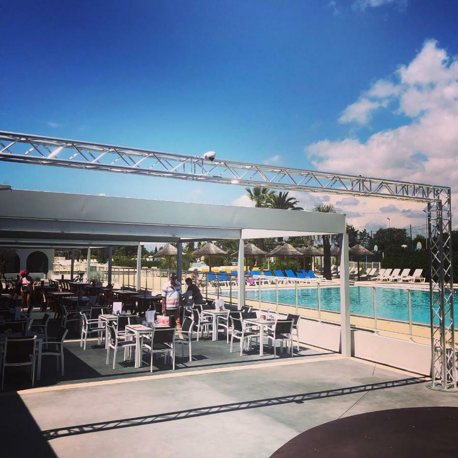 Camping Resort Les Champs Blancs Agde Esterno foto